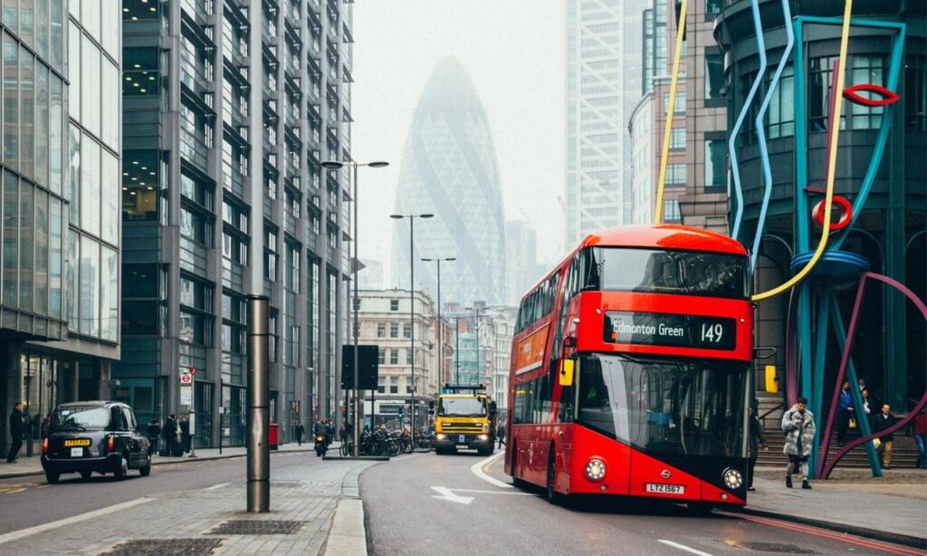 cropped-blog1-1024x614 Top 5 most overrated players in the Premier League 2024-25